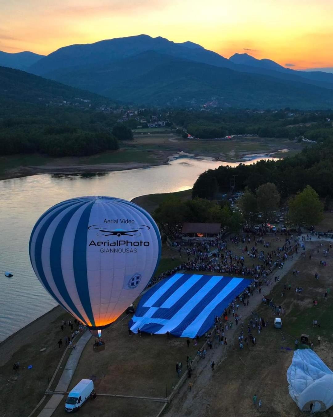 Hotel Πανδοχείο Λίμνης Πλαστήρα Kastanéa Esterno foto