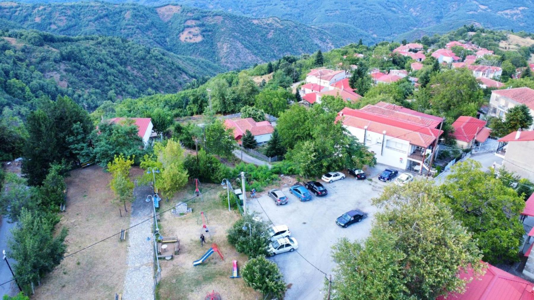 Hotel Πανδοχείο Λίμνης Πλαστήρα Kastanéa Esterno foto