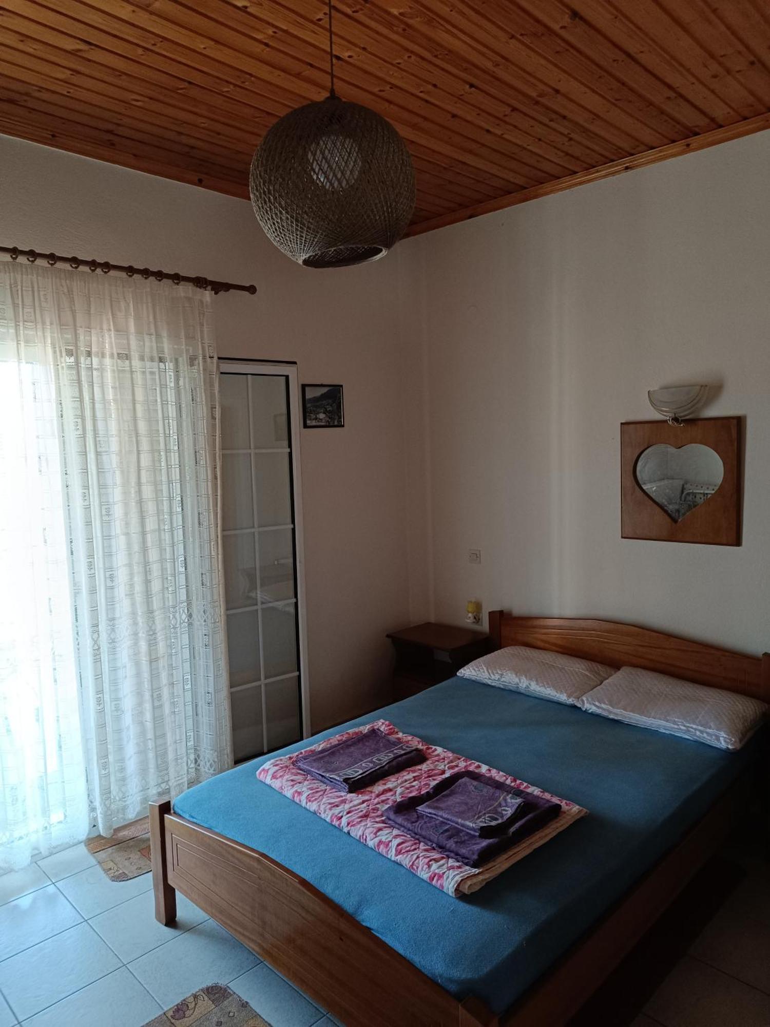 Hotel Πανδοχείο Λίμνης Πλαστήρα Kastanéa Esterno foto